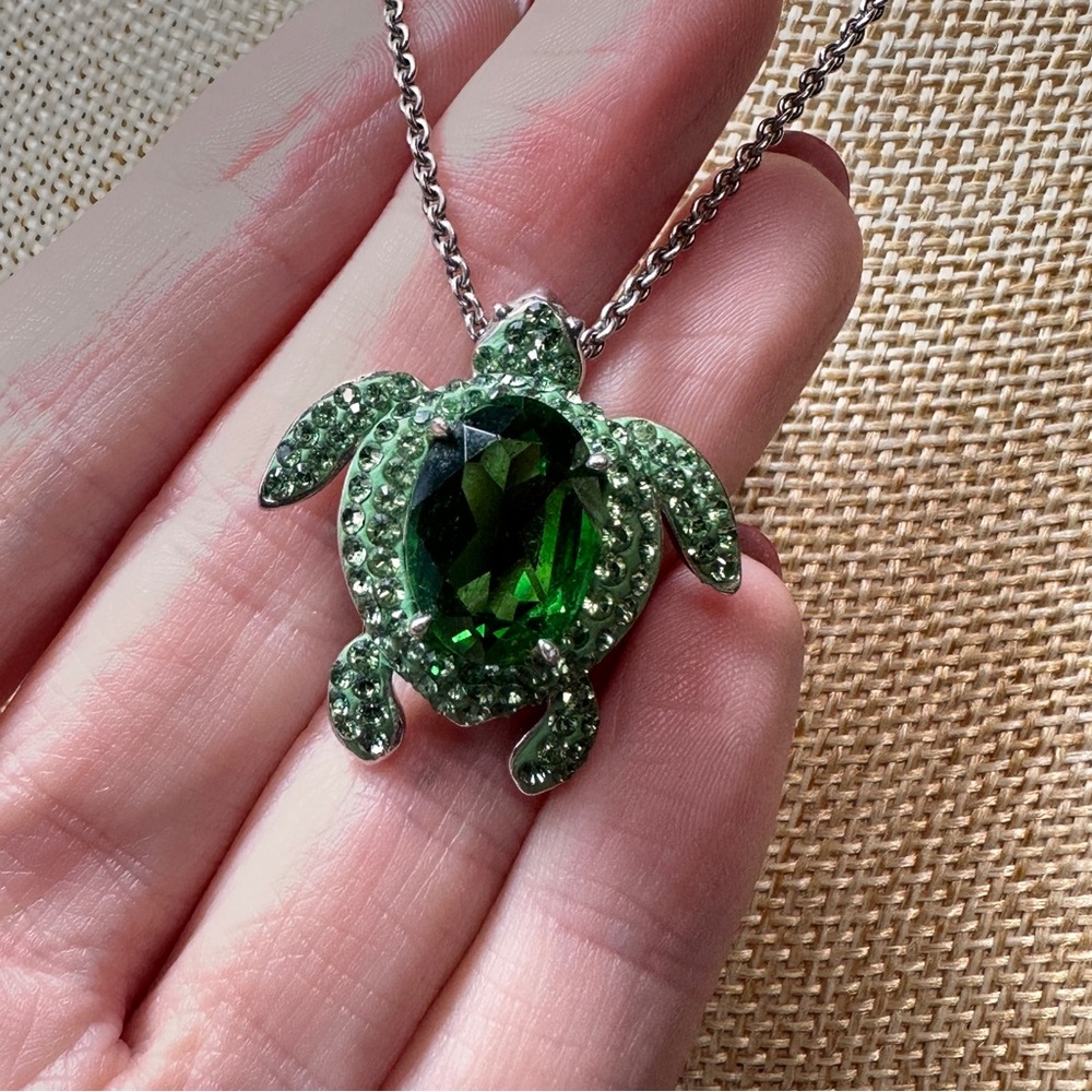 Green Crystal Turtle Pendant Set in Sterling Silver Necklace